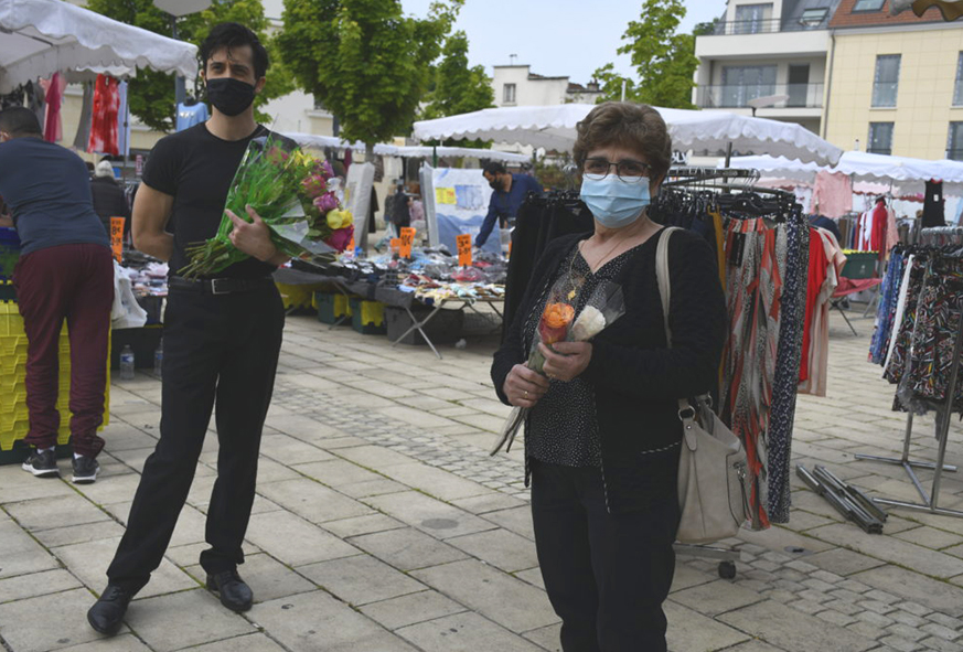 Animation-Fete-des-mere-au-marche