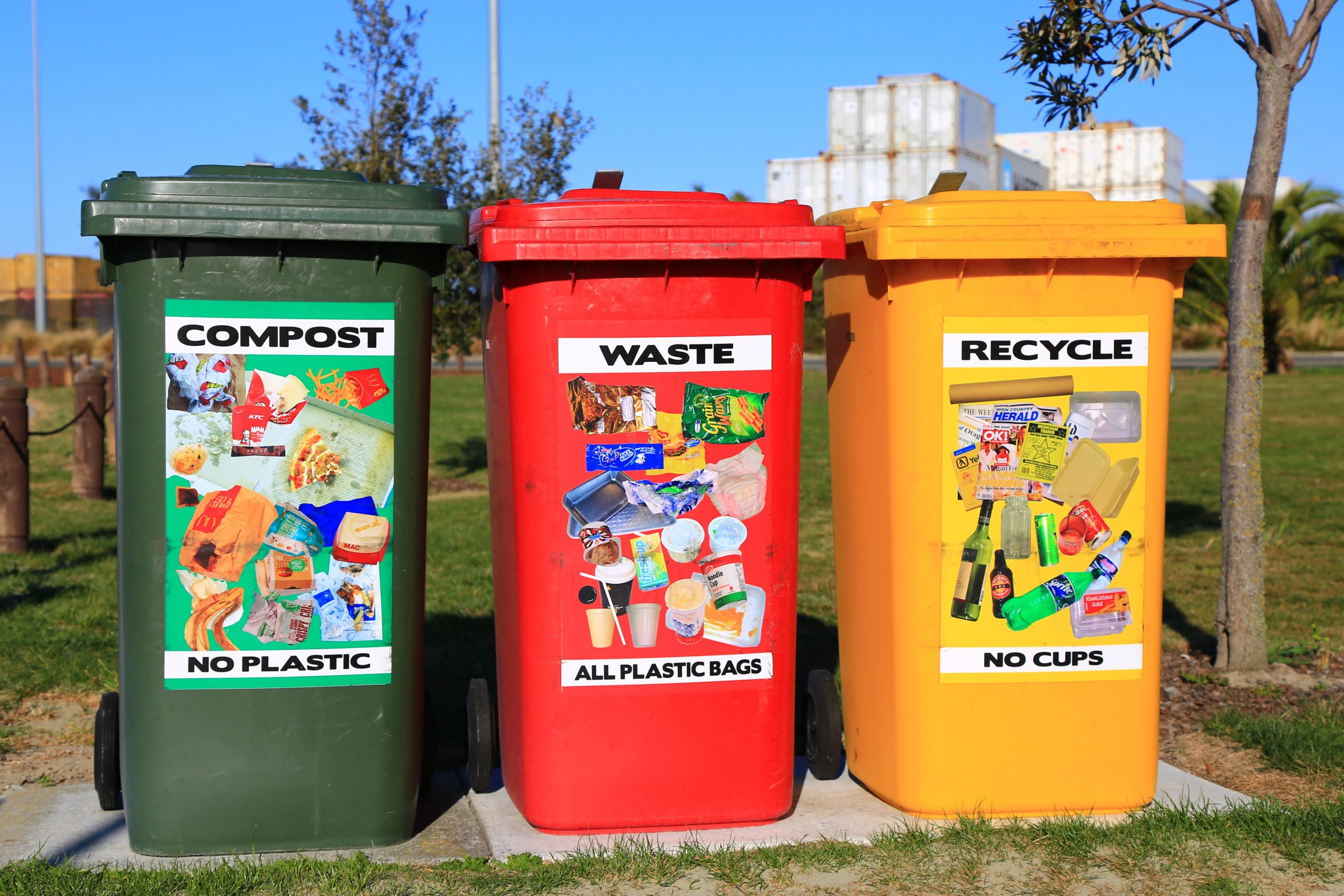 Poubelles de recyclage _ Ozoir-la-Ferrière- Développement durable