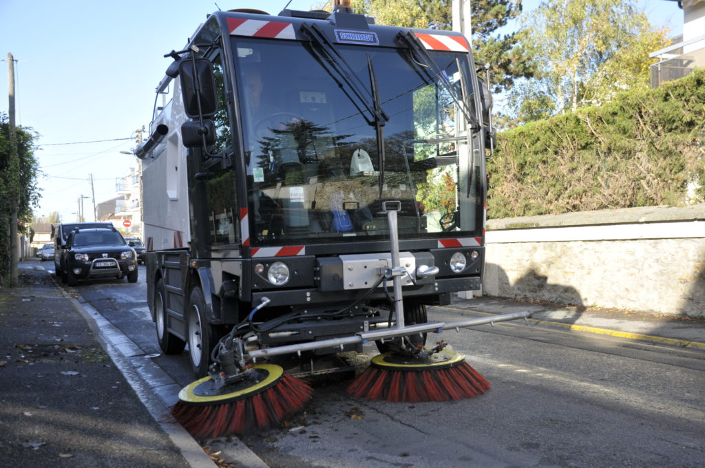 Photo Balayeuse nettoyage des rues Ozoir-la-ferriere